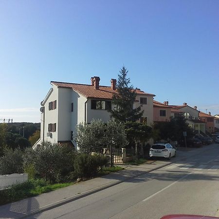 Apartments Liliana Pula Exterior foto
