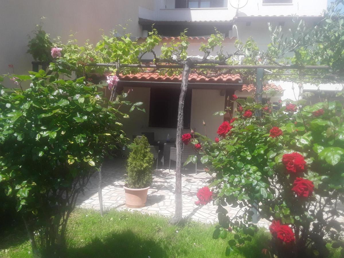 Apartments Liliana Pula Exterior foto