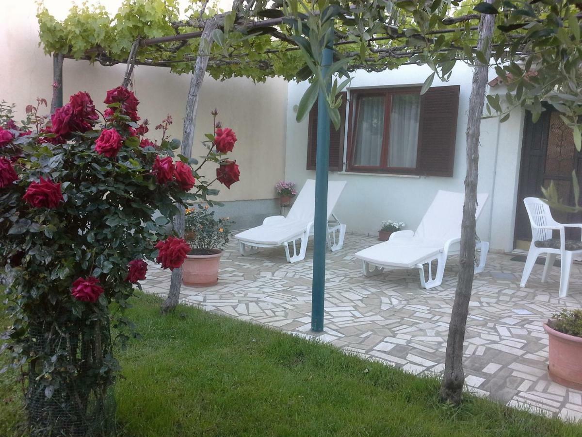 Apartments Liliana Pula Exterior foto